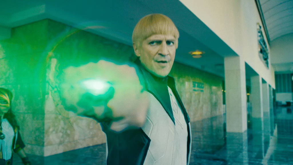 الممثل ناثان فيليون (Nathan Fillion) في صورة ترويجية